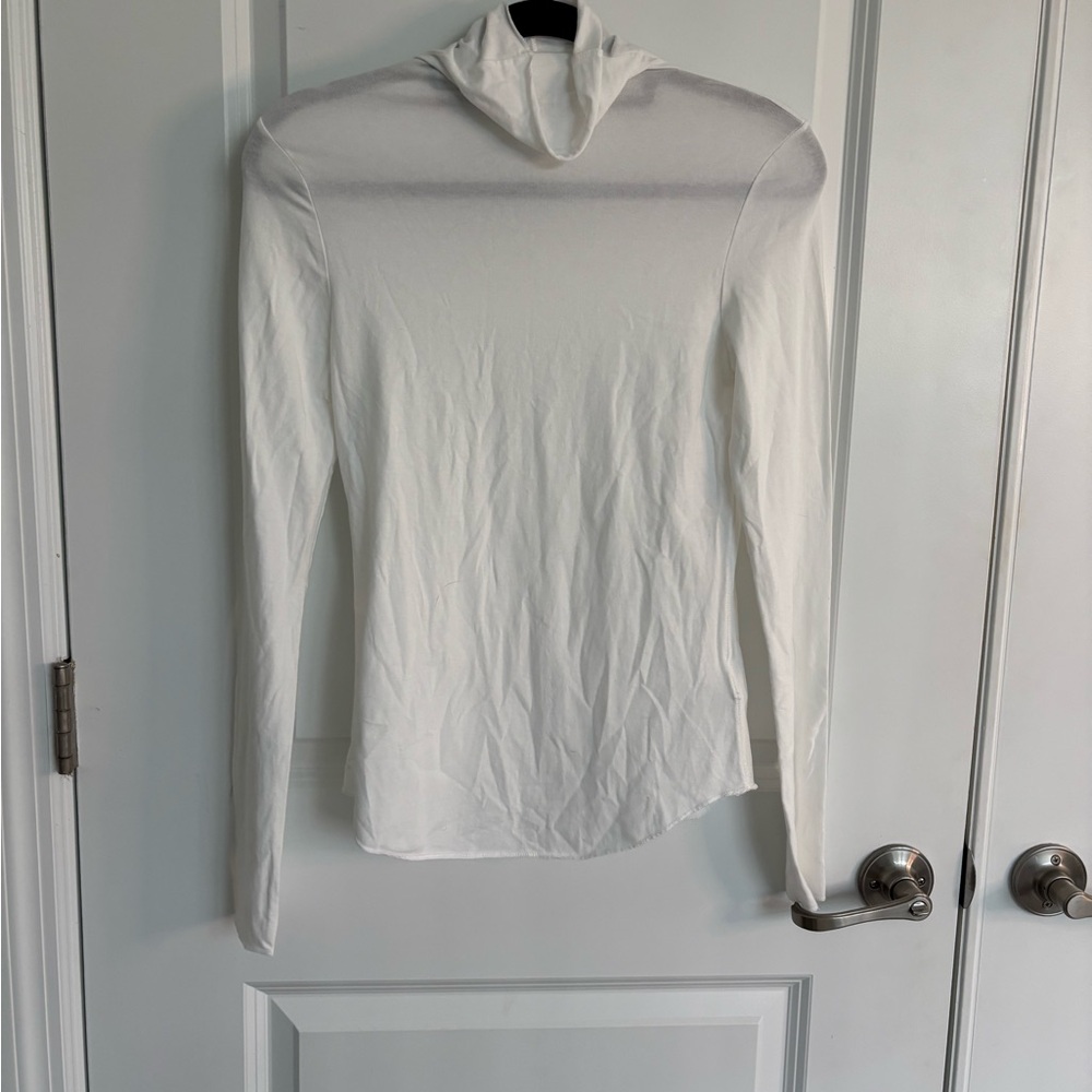 GAP Women's White Turtleneck Long Sleeve Tee